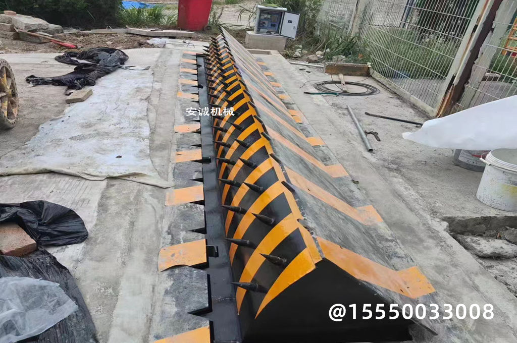 汽車(chē)城試駕區(qū)路障機(jī)